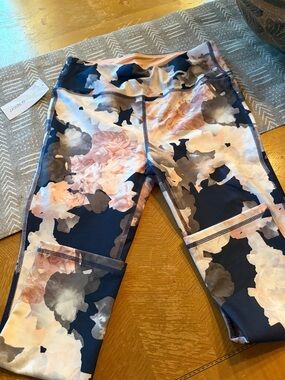 Womens Floral Print Navy and Blush Active Leggings Size M